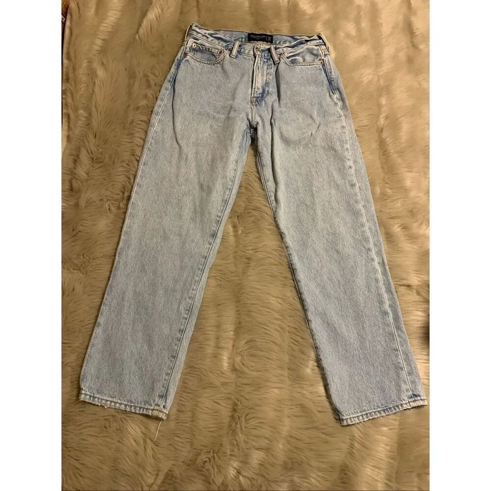 Abercrombie & Fitch Authentic Rigid Demim Loose Light Wash Men's